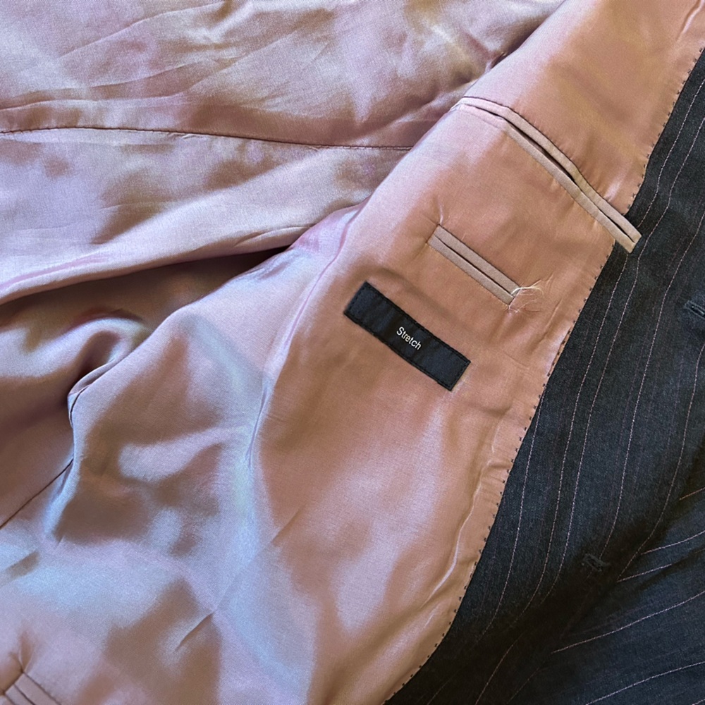 Hugo Boss Black and Pink Suit - Picture 7 of 11